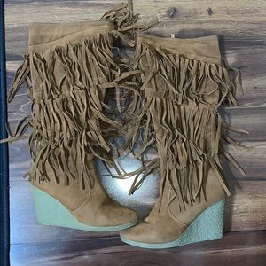 Fringe boots